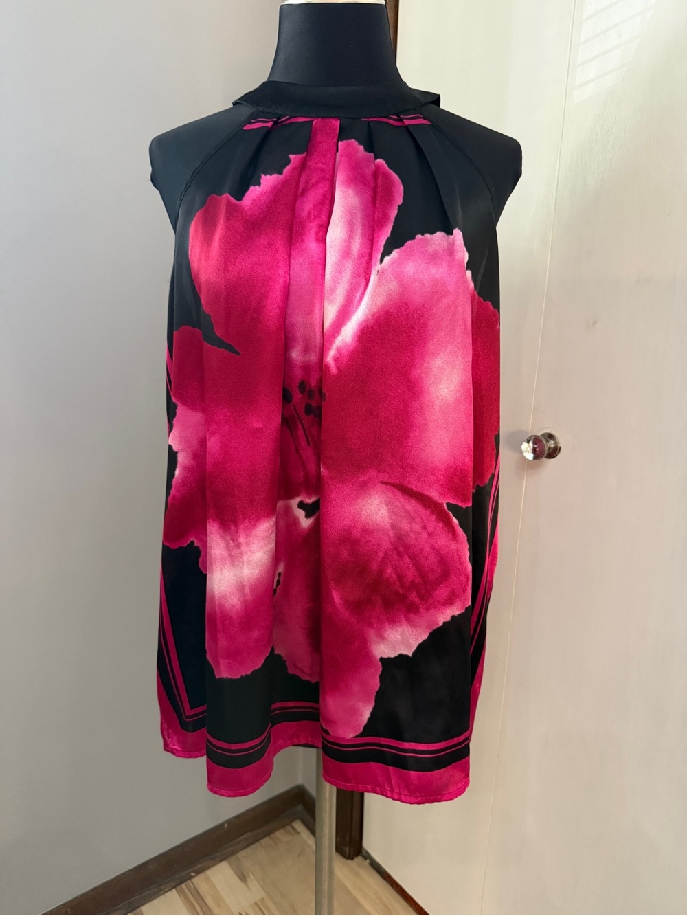 Vintage Forever 21 Black Mini Skirt with Hot Pink Floral Print